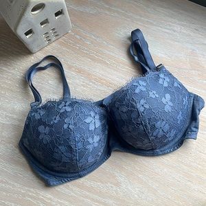 Victoria’s Secret Dream Angela’s Bra - Like New 32D